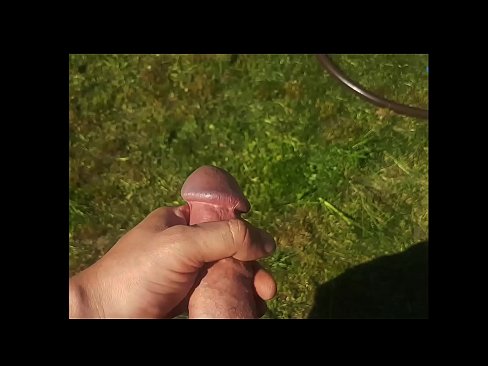 ❤️ Bidh hottie a 'faighinn a pussy pinc fucked agus cums le squirt ann an gàrradh samhraidh ️❌ Porno leinn gd.dreamlandpassionfever.ru ﹏