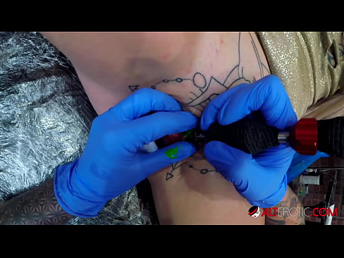 ❤️ Fìor tattooed hottie Sully Savage fhuair tattoo air a clitoris ️❌ Porno leinn gd.dreamlandpassionfever.ru ﹏